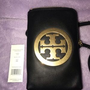 ❤️SOLD❤️Tory Burch Charlie Mini Phone Case